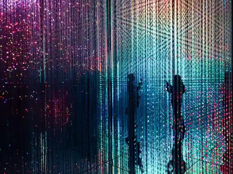 What Are the Most Famous Immersive Art Exhibits Around the World?